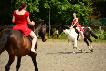 Bára a Lenka